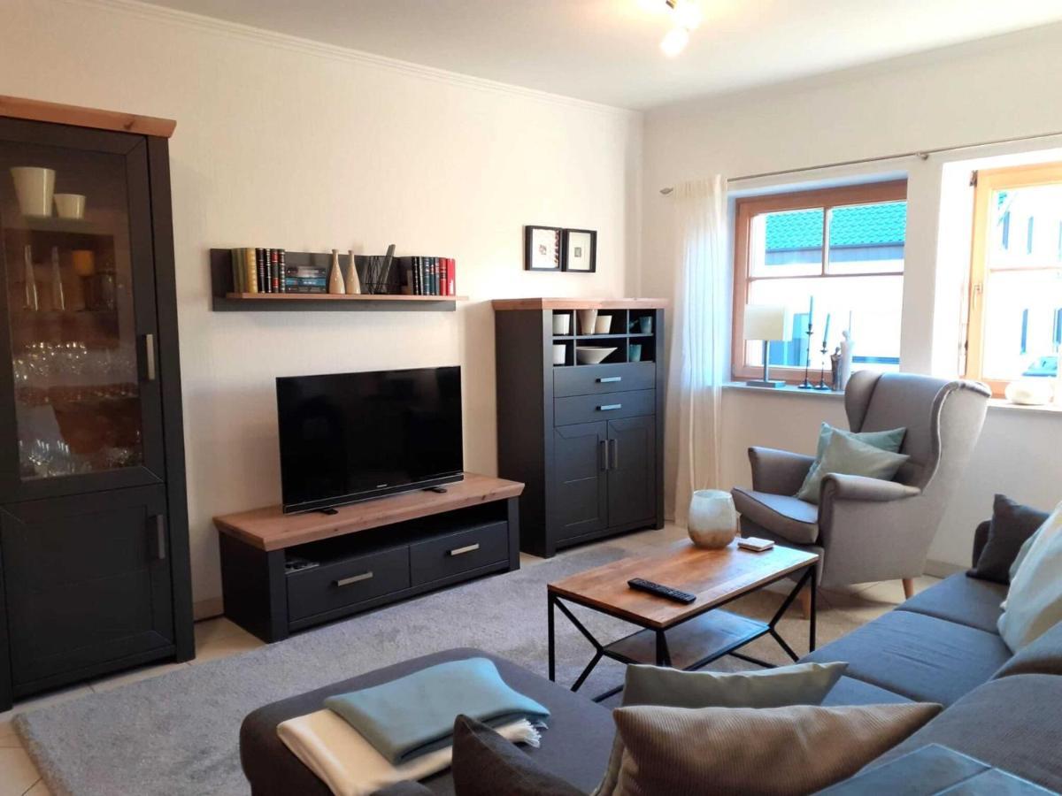 Holiday Flat With Idyllic Garden In Daun Zewnętrze zdjęcie