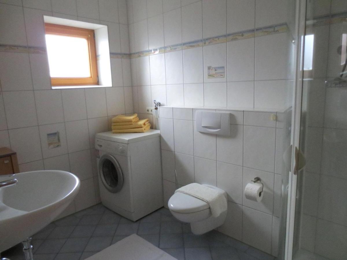 Holiday Flat With Idyllic Garden In Daun Zewnętrze zdjęcie