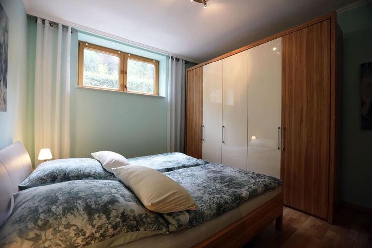 Holiday Flat With Idyllic Garden In Daun Zewnętrze zdjęcie