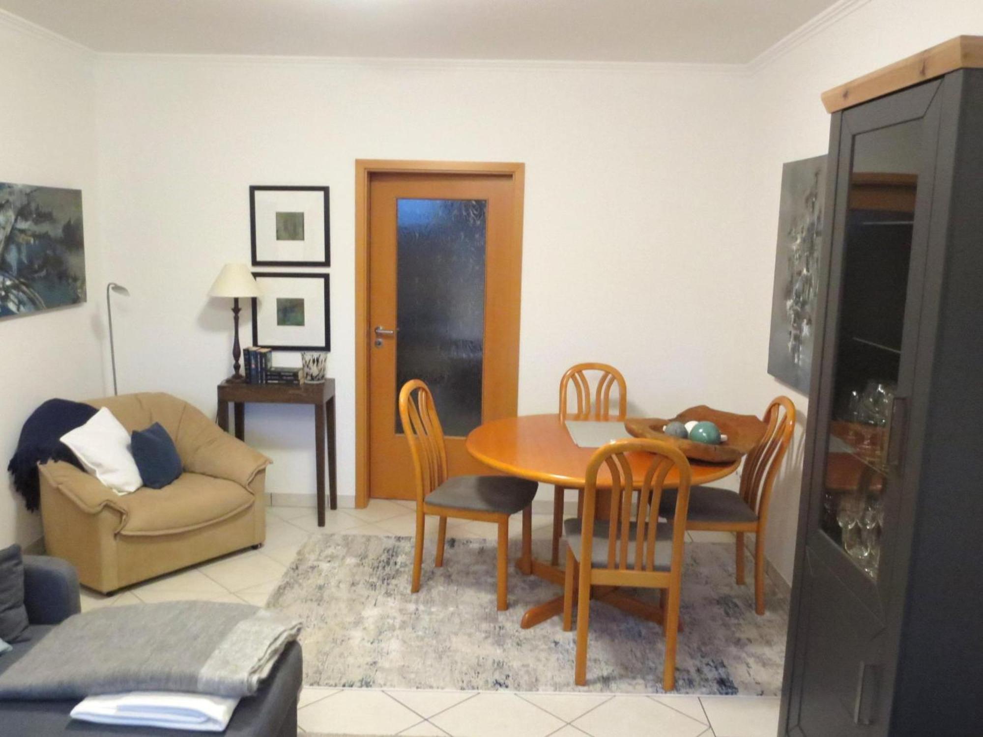 Holiday Flat With Idyllic Garden In Daun Zewnętrze zdjęcie